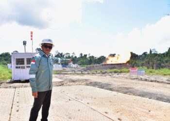 Menteri Bahlil: Proyek Gas Papua Barat Harus Libatkan Masyarakat Lokal