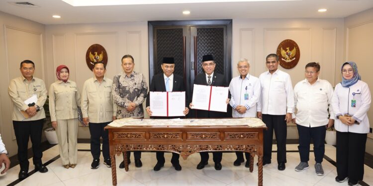 Kemnaker-Kemenkop Bangun 80.000 Koperasi Desa, Ciptakan 2 Juta Lapangan Kerja
