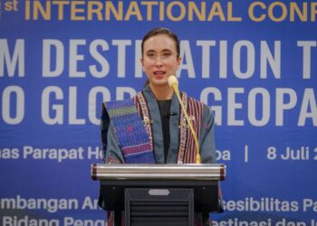 Menpar Fasilitasi Geopark Kaldera Toba Raih Kembali Green Card UNESCO