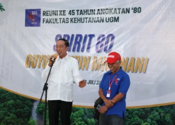 Joko Widodo Hadiri Reuni Angkatan 80 Fakultas Kehutanan UGM