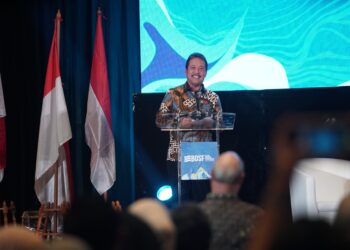 Dianugerahi Distinguished Fellow BOSF, Menteri Trenggono Ungkap Peran Penting Anak Muda di Sektor Kelautan Perikanan