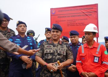 KKP Segel Lima Lokasi Pemanfaatan Ruang Laut Ilegal di Malut dan Kepri