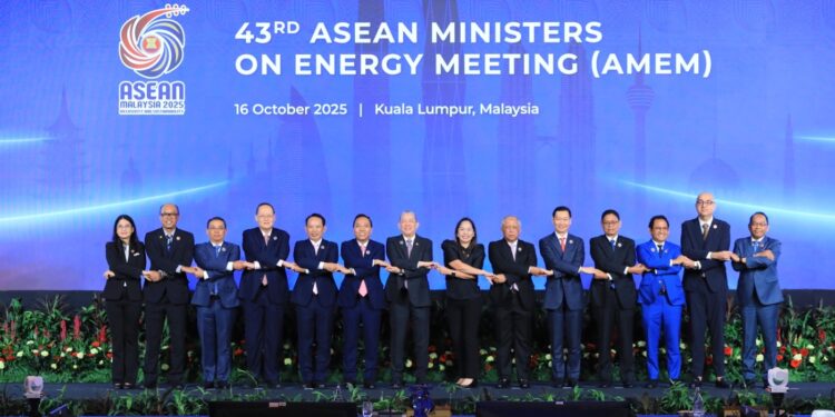 Indonesia Komitmen Menjadi Hub Energi ASEAN