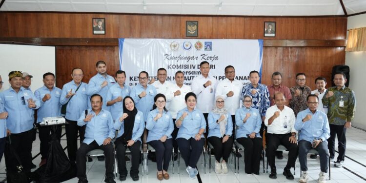 Bulog Dukung Swasembada Pangan Nasional melalui Penguatan Produksi Perikanan dan Susu Sapi Lokal