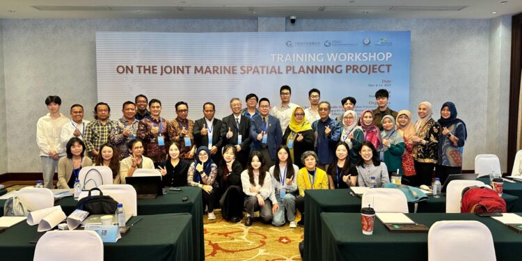 Sinergi KKP – RRT Lindungi Ekosistem Laut Teluk Balikpapan