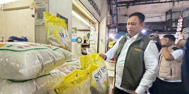 Jelang Natal, Dirut Bulog Cek Harga Pangan Di Beberapa pasar,Pastikan Harga di Bawah HET