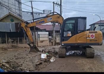 Kementerian PU Angkut 698 Ton Sampah dan Lumpur Pascabencana Aceh