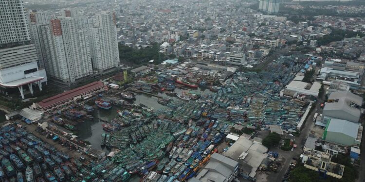 KKP Berlakukan Moratorium Sementara Izin Kapal Berpangkalan di Muara Angke