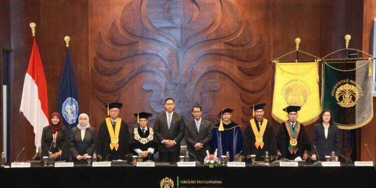 Dirut Bulog Ahmad Rizal Ramdhani Raih Gelar Doktor Dari Universitas Indonesia