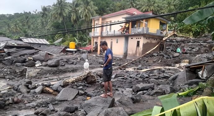Kemensos Kirim Bantuan Logistik untuk Korban Banjir Bandang di Sitaro Sulawesi Utara