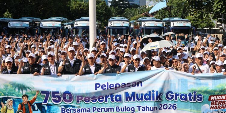 Bulog Berangkatkan 750 Pemudik Dalam Program Mudik Gratis BUMN 2026