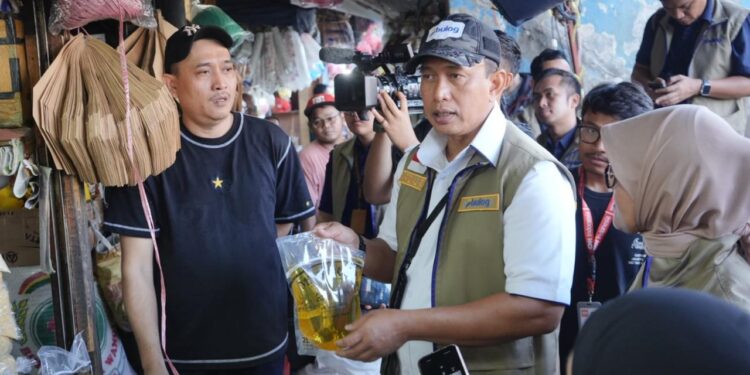 Sidak Pasar Di Jakarta, Bulog Pastikan Ketersediaan Minyakita dalam Kondisi Aman