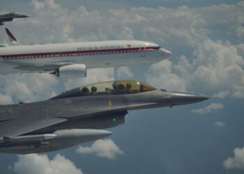 HUT TNI AU, Pesawat Kepresidenan Prabowo Dikawal Empat F-16 dan Dua T50 Golden Eagle