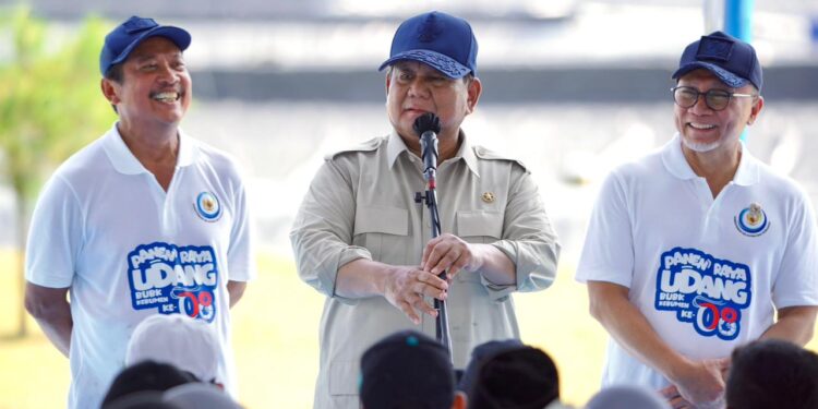 Presiden Prabowo Panen Raya Udang Vannamei di BUBK Kebumen