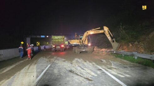 Tol Bocimi Longsor, Menteri PU: Alat Berat Sudah Dikerahkan