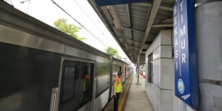 Menhub Imbau Masyarakat Tunggu Hasil Investigasi KNKT soal Kecelakaan KA Bekasi Timur