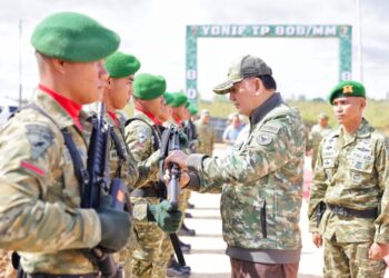 Kunjungi Yon TP 808/Mbaham Matta, Menhan Tekankan Peran TNI Dukung Pembangunan Papua Barat