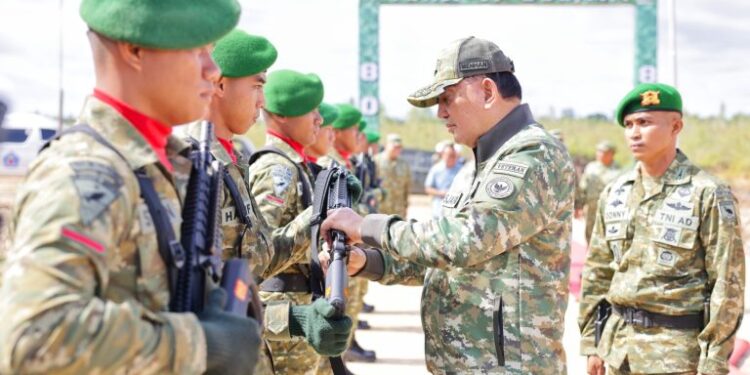Kunjungi Yon TP 808/Mbaham Matta, Menhan Tekankan Peran TNI Dukung Pembangunan Papua Barat