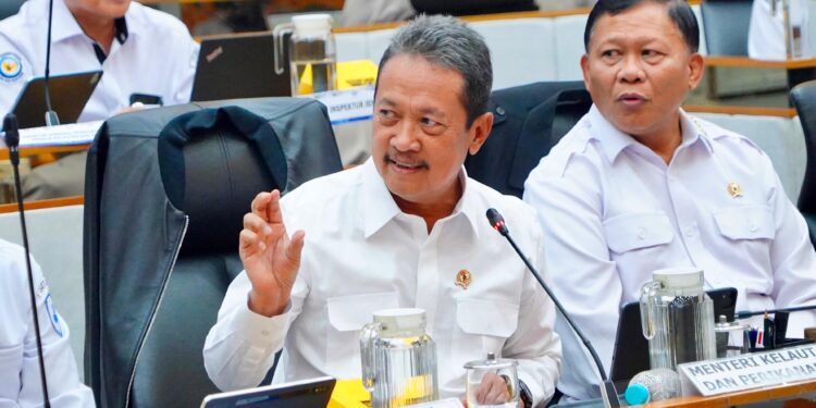 KKP Siapkan Skema Penyaluran BBM Khusus Rp15.000 per Liter bagi Kapal Perikanan 30-200 GT