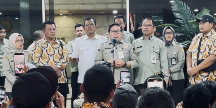 Mentan Amran Tahan Kenaikan Harga Pakan, Genjot Penyerapan Telur
