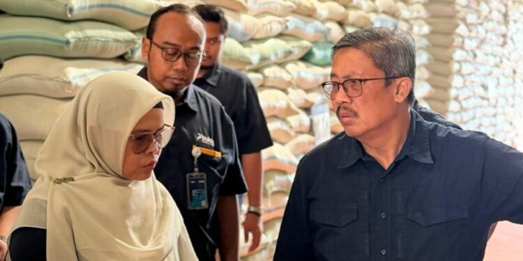 Bulog Tegaskan Stok Beras 5,25 Juta Ton Tersebar di Seluruh Gudang Indonesia