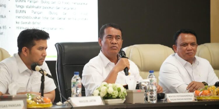 Mentan Selamatkan Peternak Rakyat Dengan Jaga Harga Pakan Dan Telur Wajib Diserap SPPG