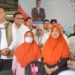 Dirut Bulog Dampingi Kepala Bapanas Serahkan Langsung Bantuan Pangan kepada Warga Di Surabaya
