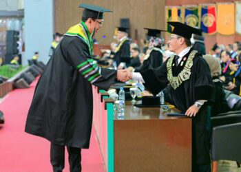 Dirut Bulog Ahmad Rizal Ramdhani Raih Gelar Doktor dari Universitas Indonesia