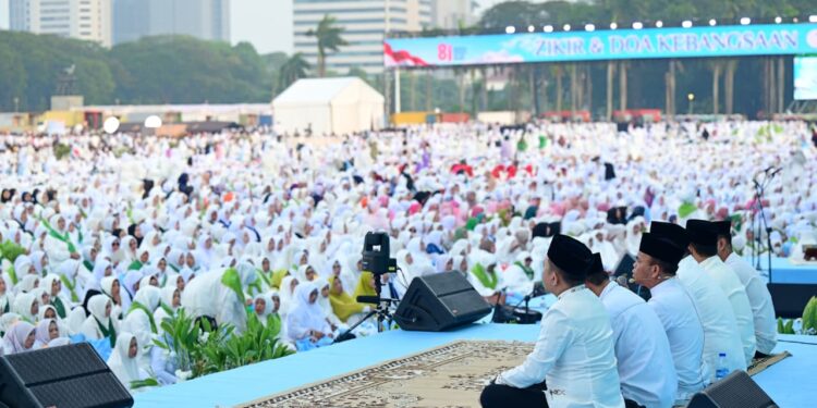 100.000 Peserta Hadiri Zikir dan Doa Kebangsaan di Monas
