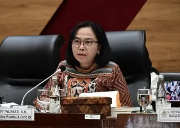 DPR Ingatkan Alih Status Guru PPPK Tak Hanya Kebijakan Ubah Status Saja