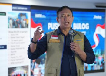 Bulog Salurkan 1.321 Ton Beras dan 7.000 Liter Minyak Goreng untuk Korban Bencana NTT