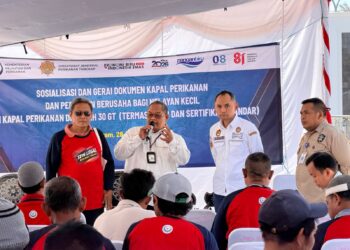 KKP Jemput Bola Bantu Nelayan Urus Izin Usaha Perikanan Tangkap di Lokasi Kampung Nelayan Merah Putih