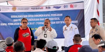 KKP Jemput Bola Bantu Nelayan Urus Izin Usaha Perikanan Tangkap di Lokasi Kampung Nelayan Merah Putih