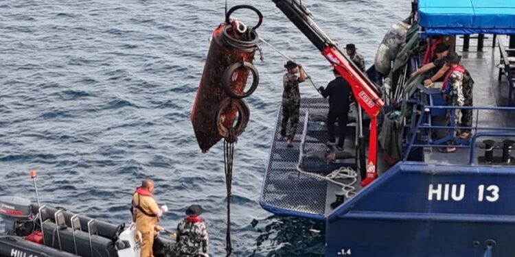 KKP Tangkap Kapal Ikan Filipina dan Tertibkan 25 Unit Rumpon Ilegal di Perairan Perbatasan