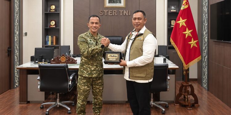 Bulog Gandeng TNI, Percepat dan Masifkan Bantuan Pangan untuk 33,2 Juta Penerima