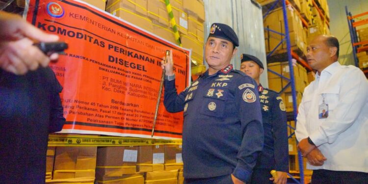 KKP Amankan 1.048 Ton Udang Impor Diduga Langgar Aturan di Jawa Timur