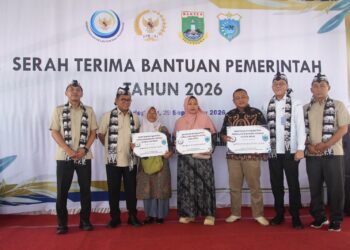 Jaga Kualitas Ikan Nelayan, KKP Bagikan Freezer hingga Coolbox di Pandeglang
