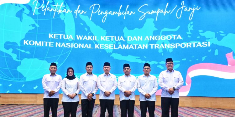 Menhub Dudy Lantik Ketua dan Anggota KNKT Periode 2026-2030