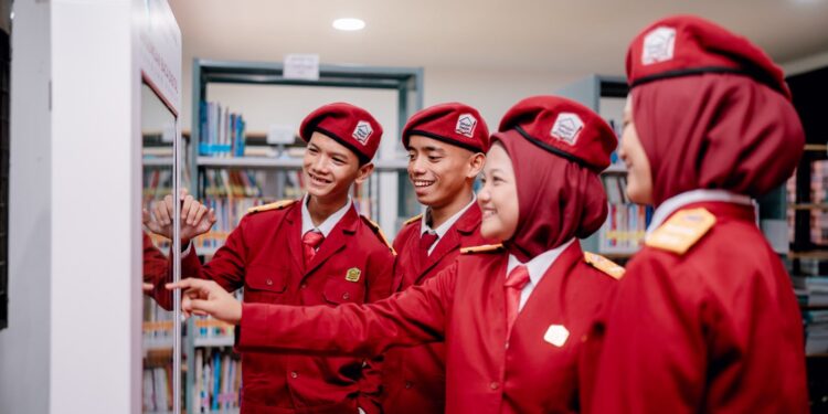 44.000 Anak Keluarga Miskin Dapat Akses Pendidikan Gratis Sekolah Rakyat