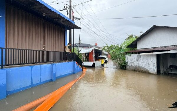 Atasi Banjir Kota Padang, Kementerian PU Kerahkan Pompa dan Excavator