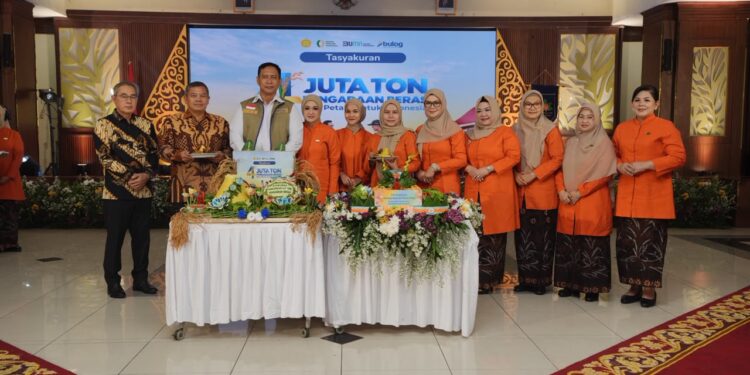 Bulog Cetak Rekor Sepanjang Sejarah, Pengadaan Beras Melampaui 4 Juta Ton