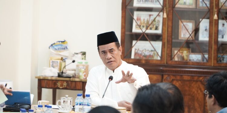 Permudah Peternak, Mentan Amran Bangun Tiga Pabrik Tepung Telur dan Daging